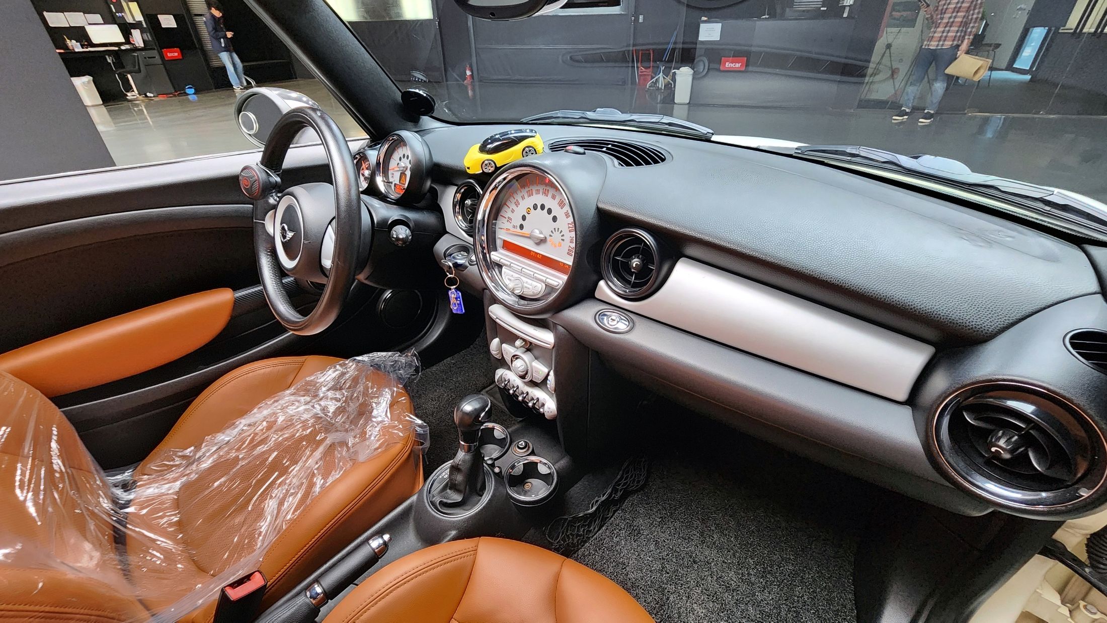 MINI COOPER CONVERTIBLE 2010