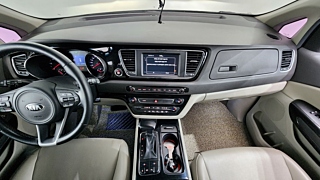 KIA CARNIVAL 2017