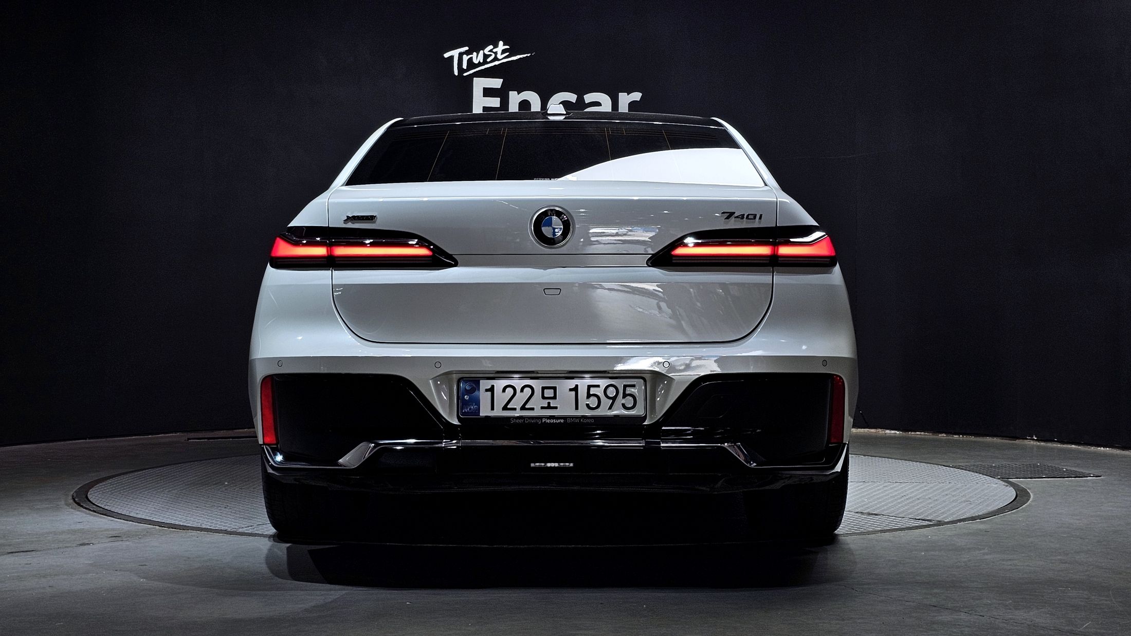 BMW 7-SERIES G70 2024