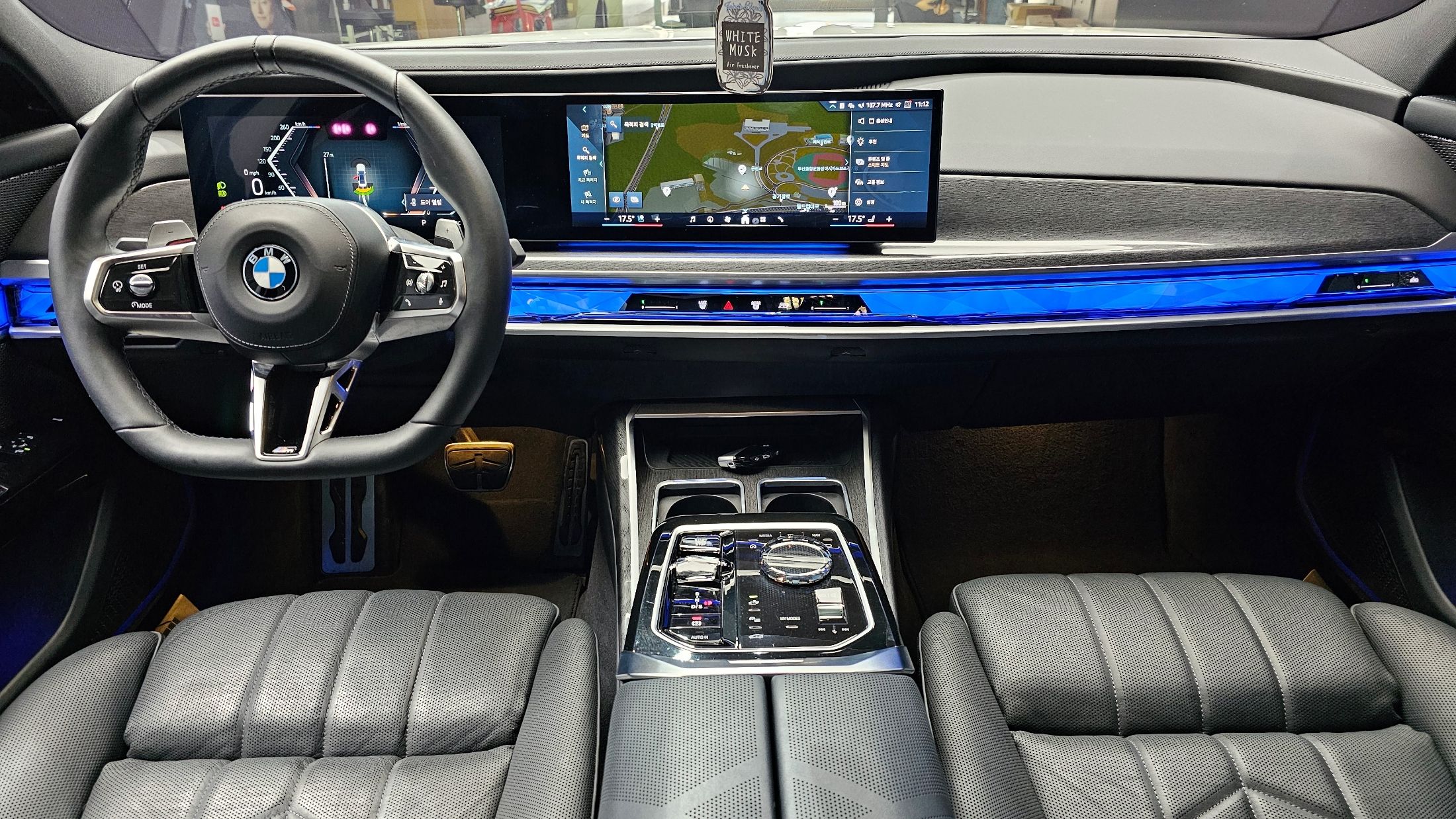 BMW 7-SERIES G70 2024