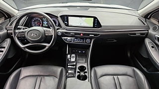 HYUNDAI SONATA DN8 2021