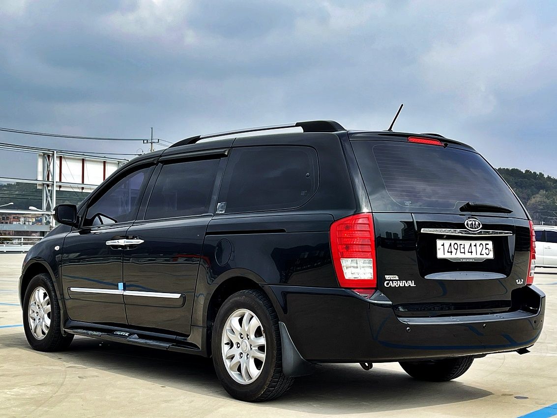 KIA CARNIVAL GRAND 2009