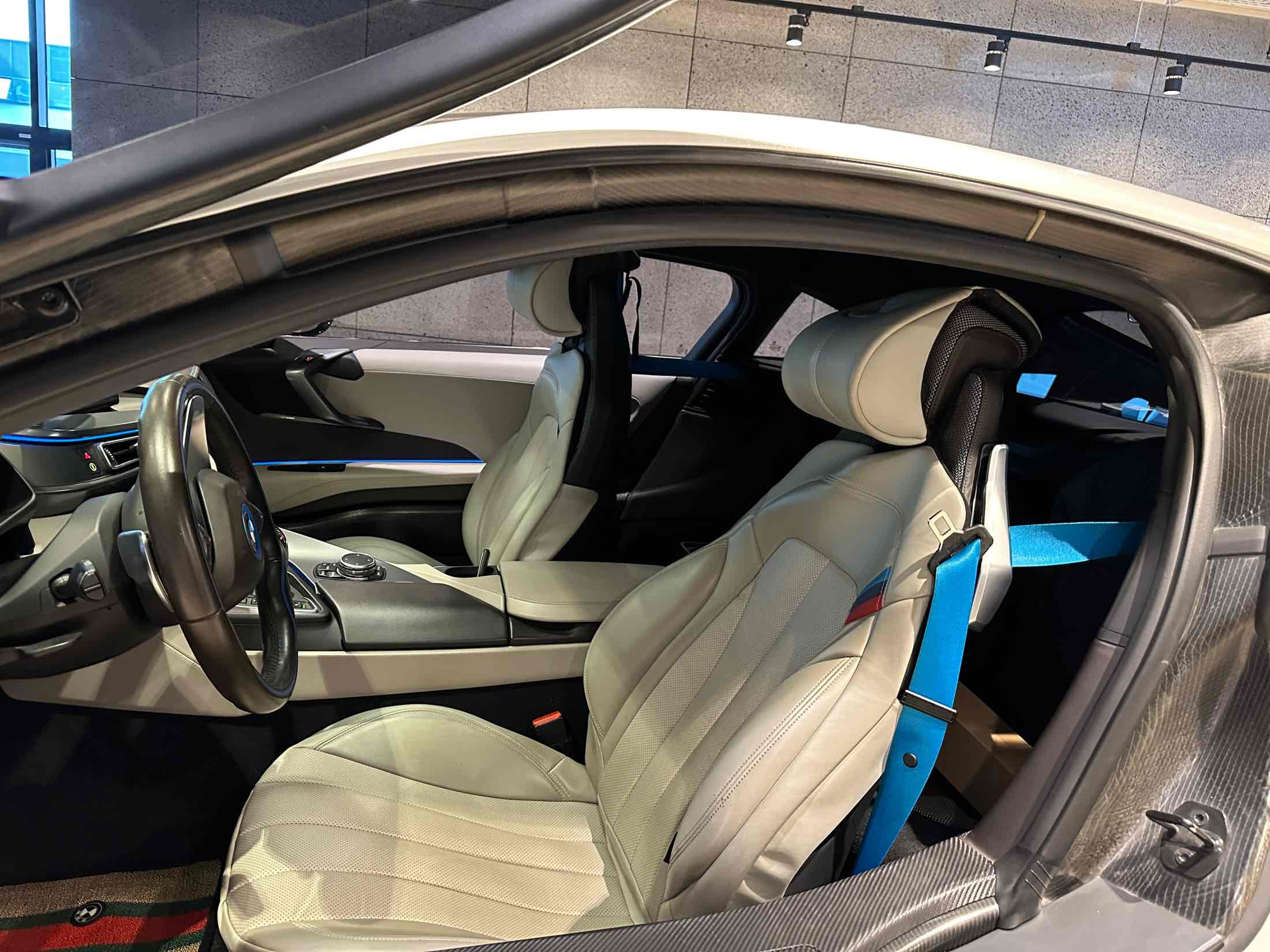 BMW I8 2015