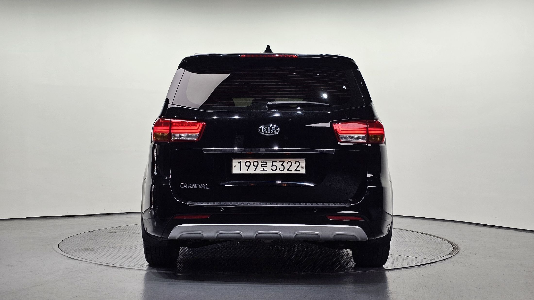 KIA CARNIVAL 2016