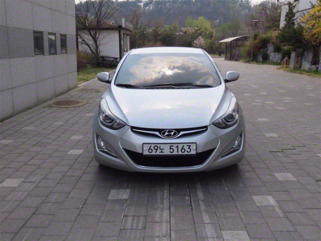HYUNDAI AVANTE 2013