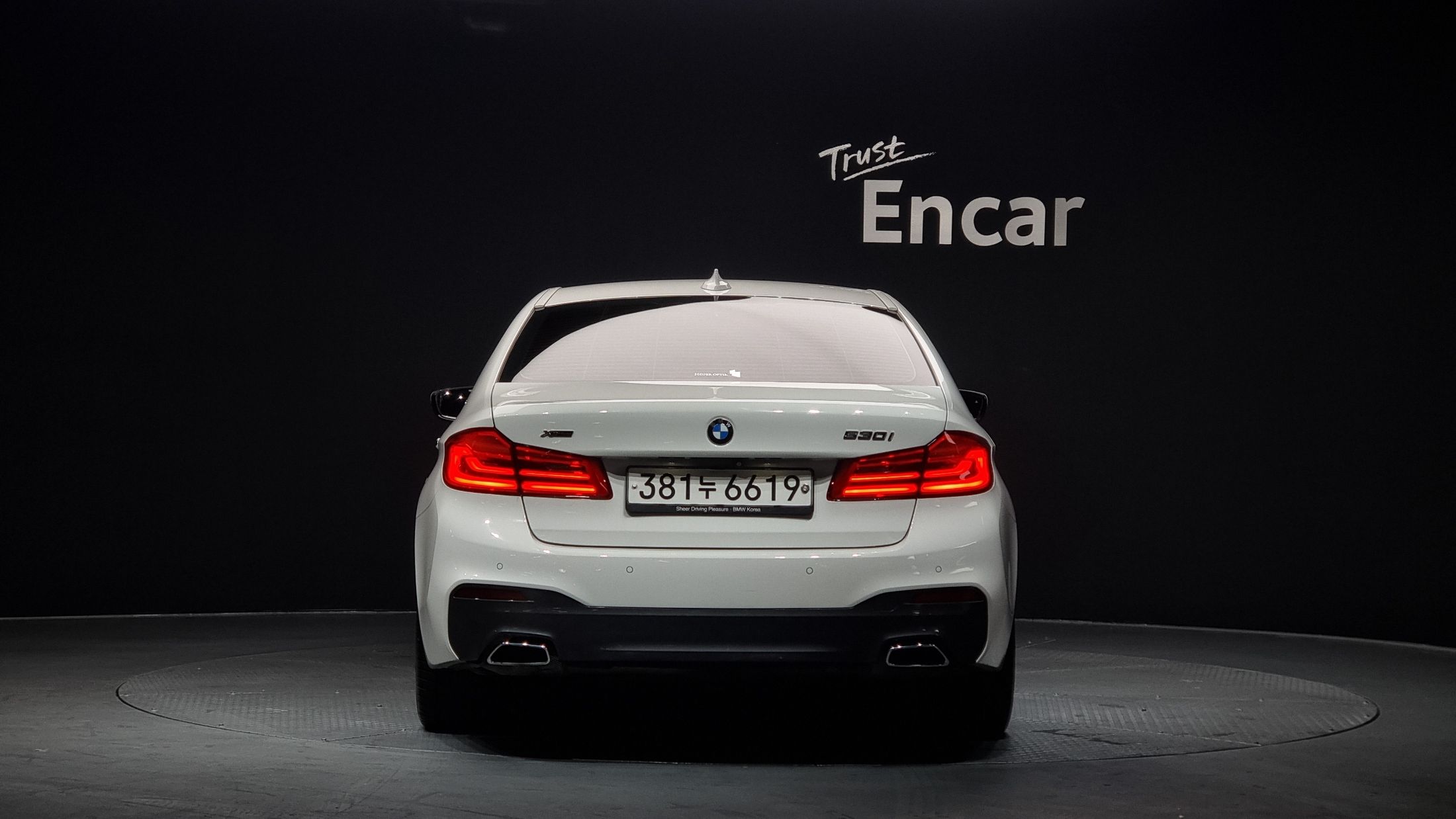 BMW 5-SERIES G30 2017