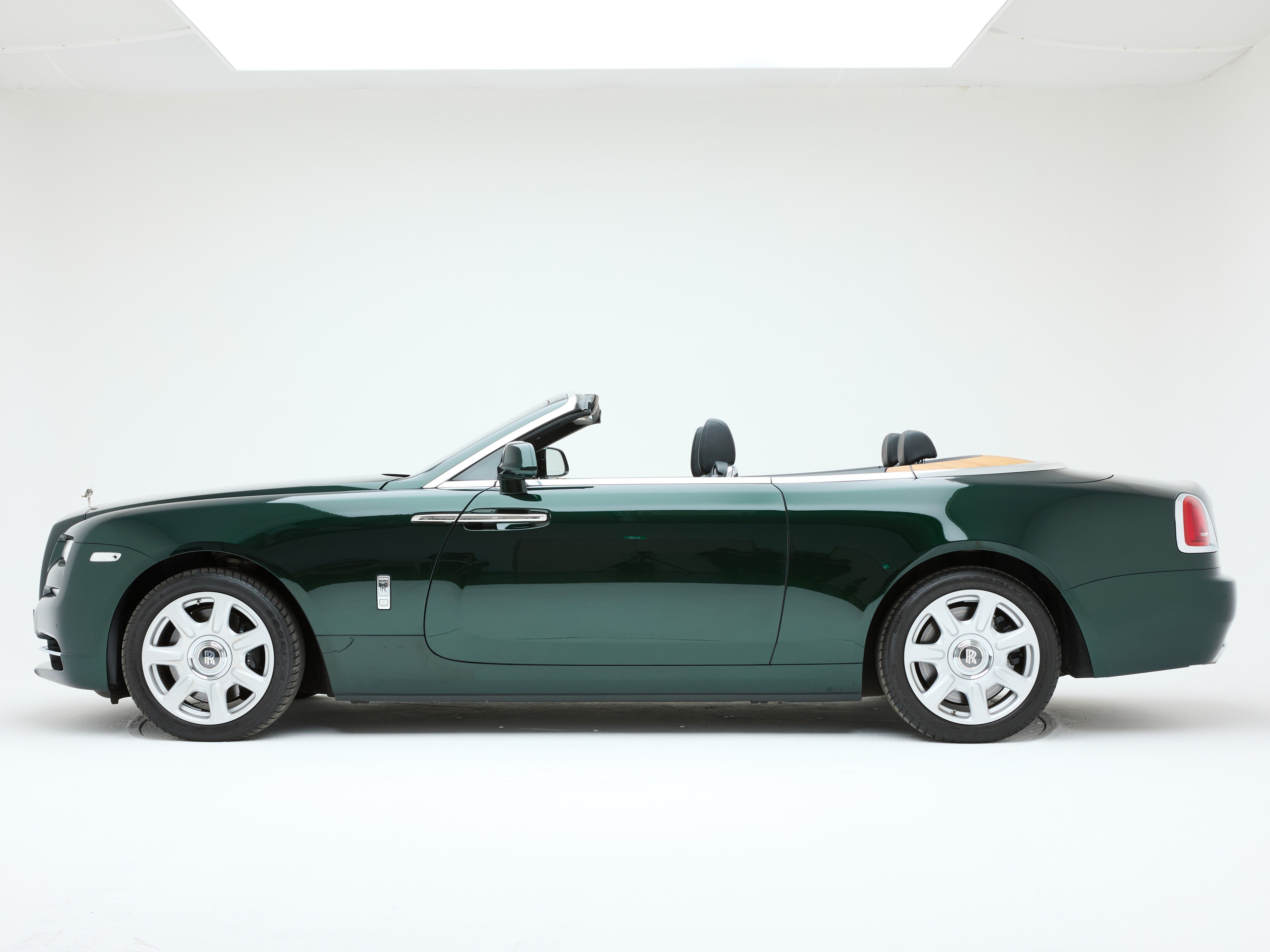 ROLLS ROYCE DAWN 2021