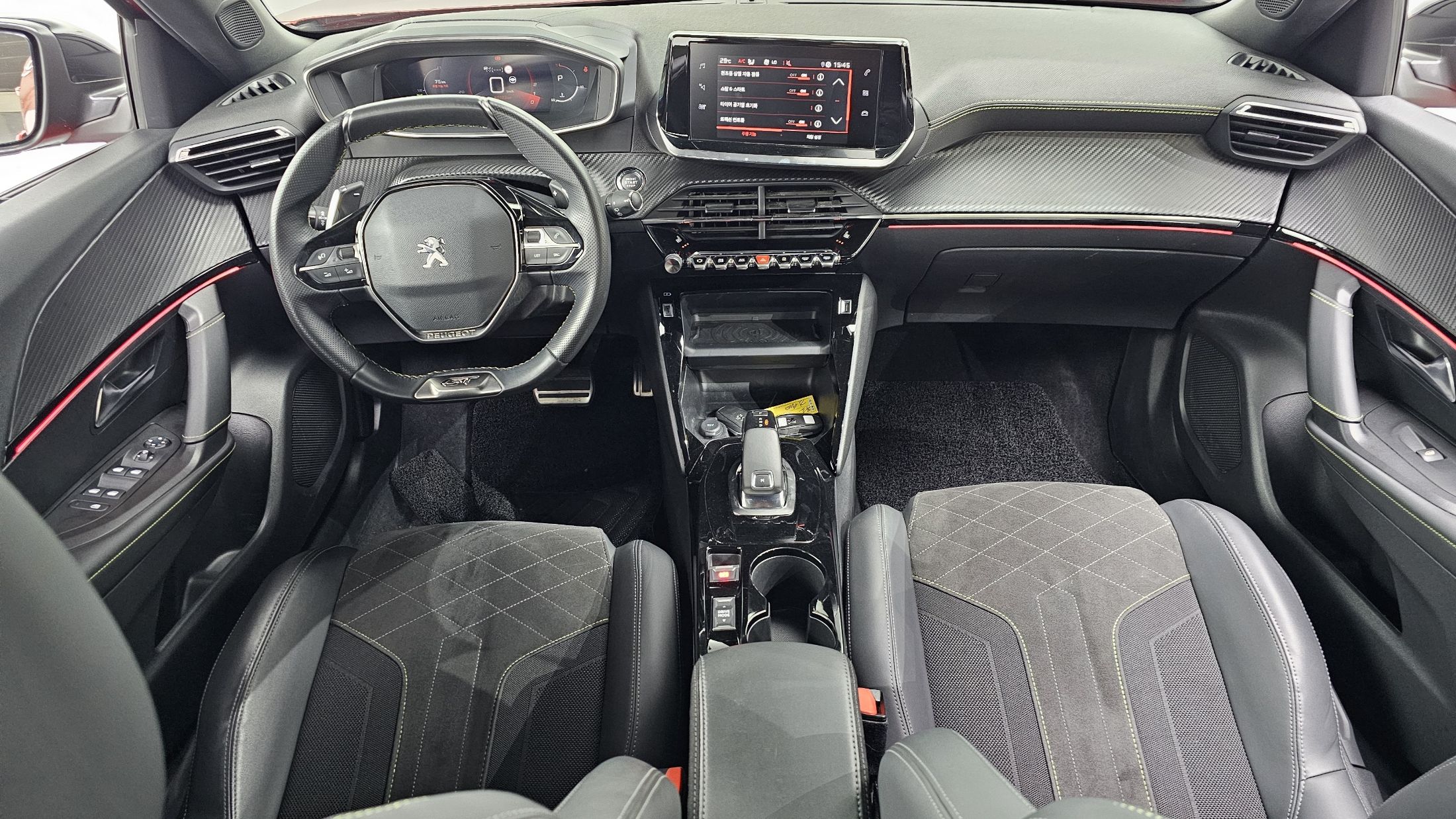 PEUGEOT 2008 2021