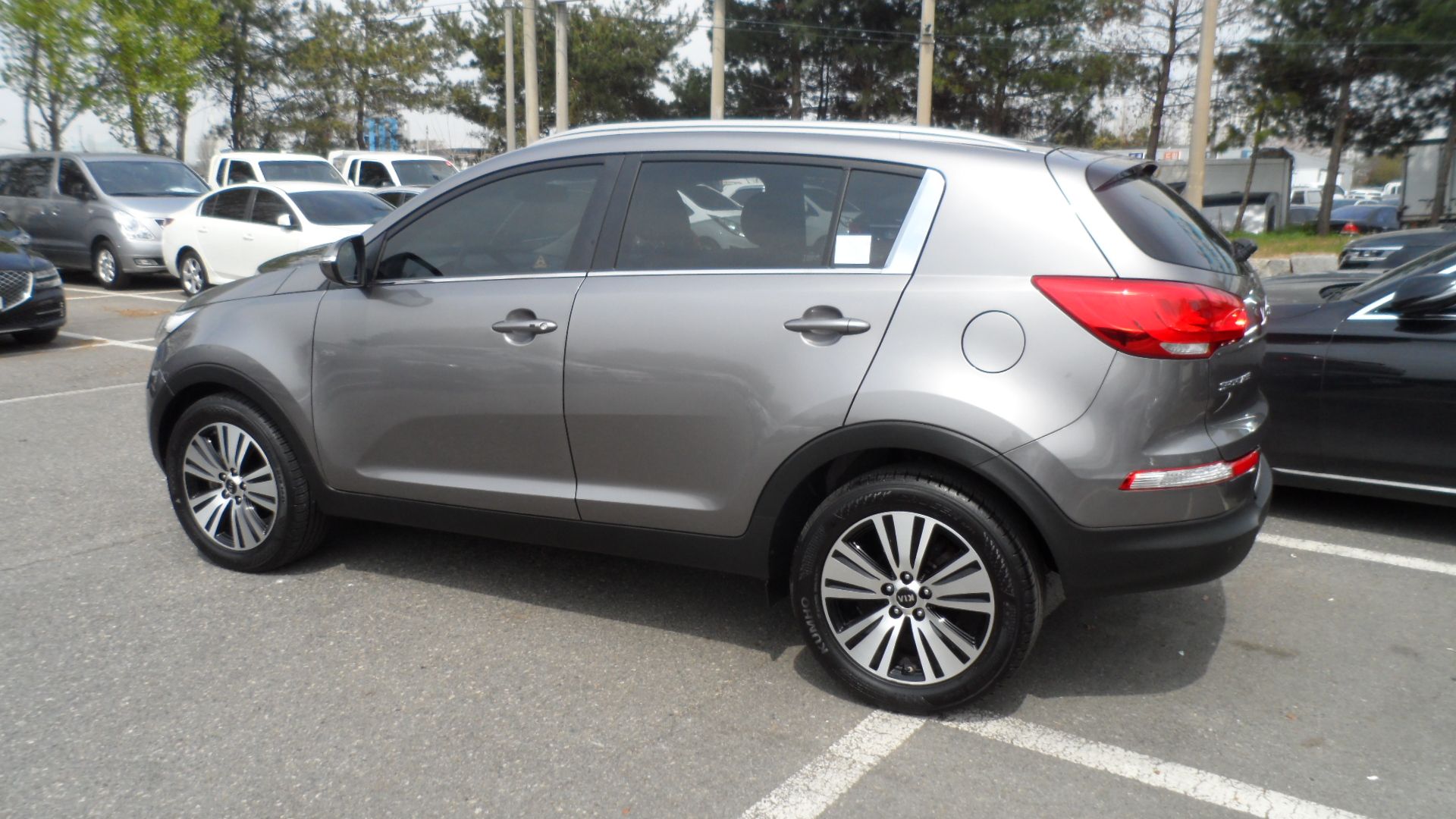 KIA SPORTAGE R