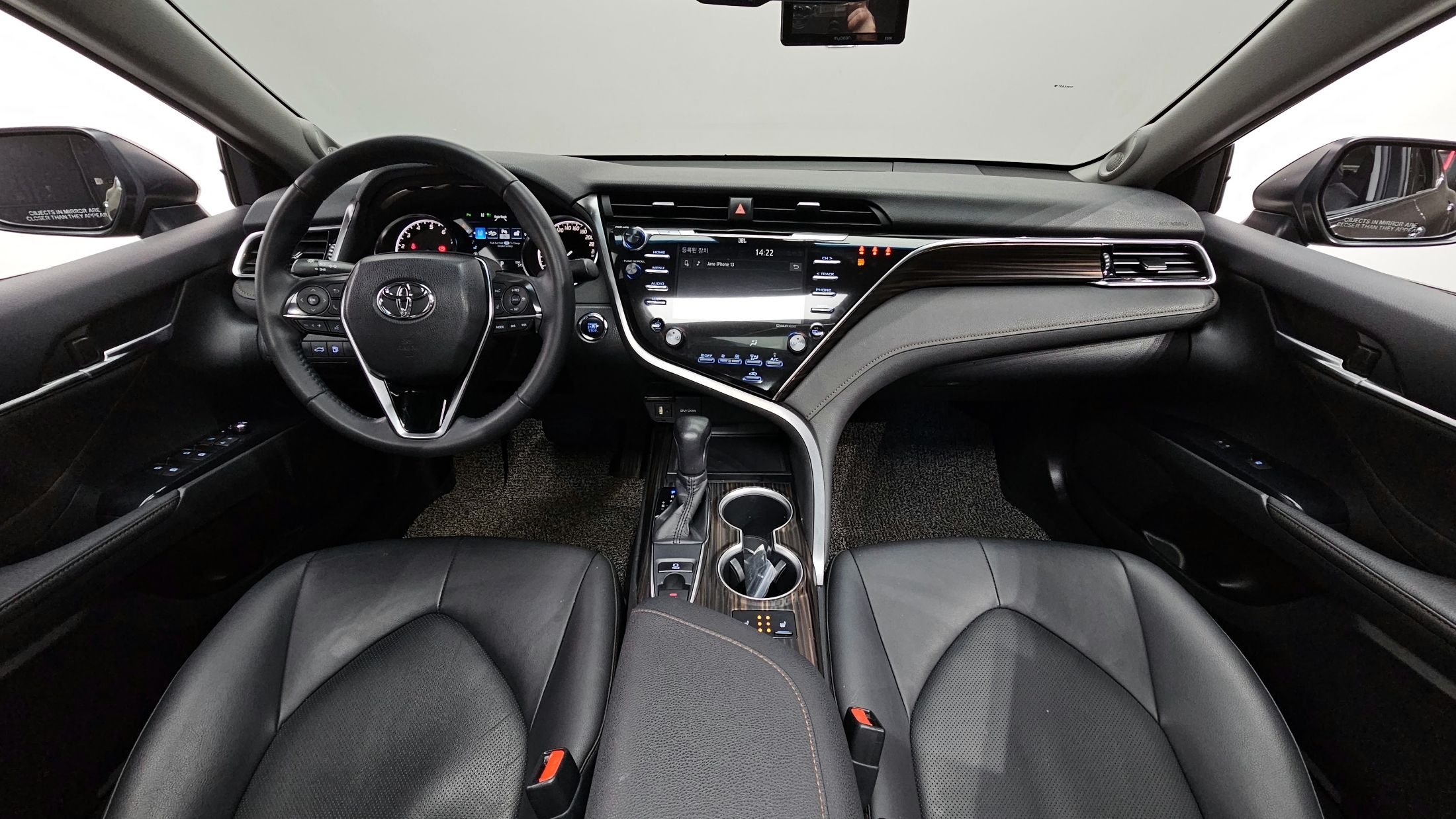 TOYOTA CAMRY XV70 2018