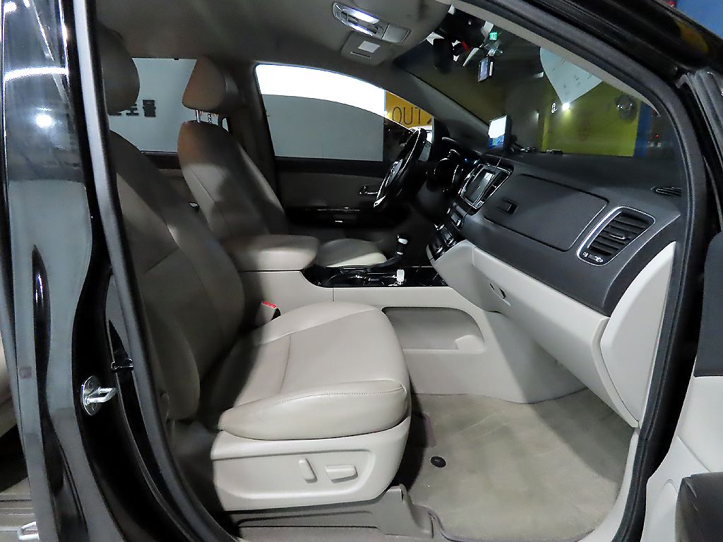 KIA CARNIVAL 2019