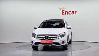 MERCEDES BENZ GLA-CLASS X156 2019