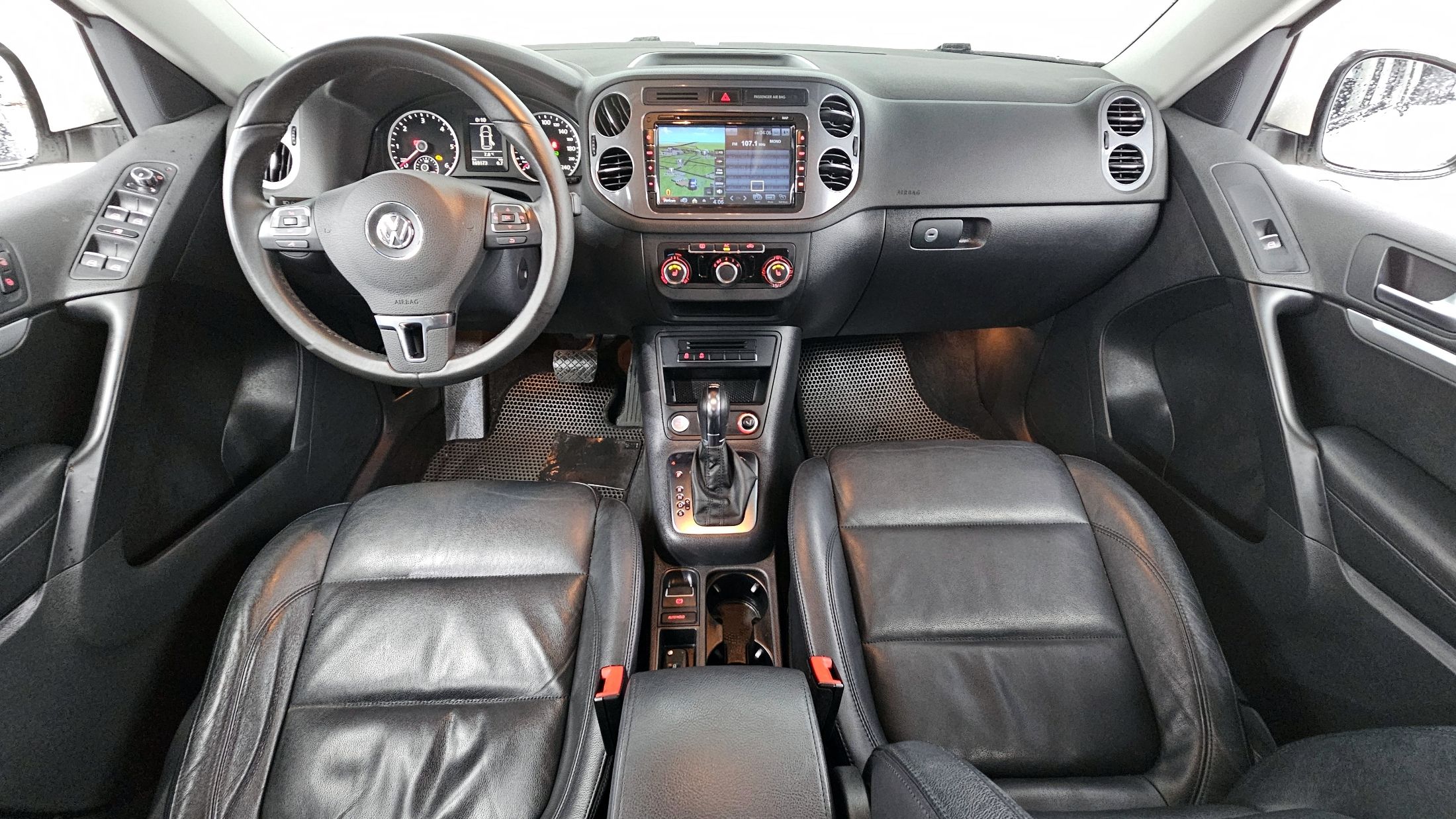 VOLKSWAGEN TIGUAN 2012