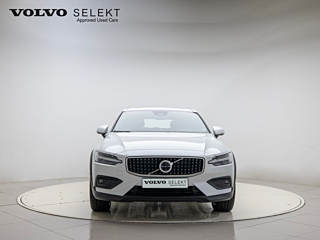 Заказать VOLVO V60 CROSS COUNTRY