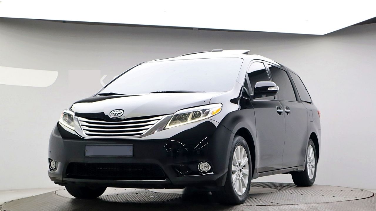 TOYOTA SIENNA