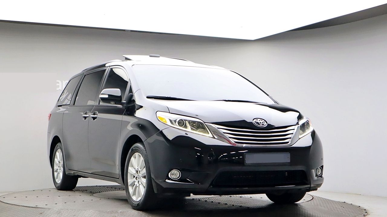 TOYOTA SIENNA 2015
