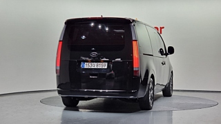 HYUNDAI STARIA 2023