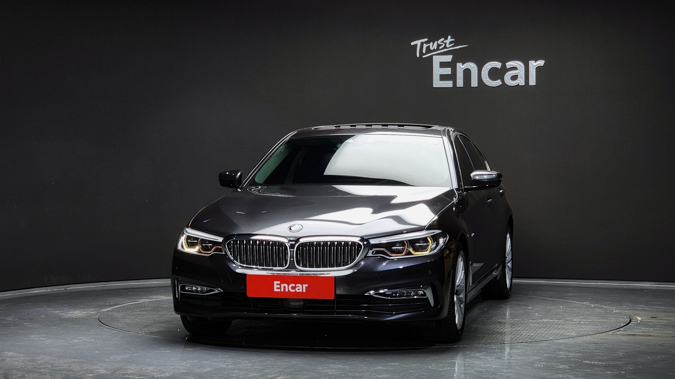BMW 5-SERIES G30 2017