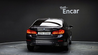 BMW 5-SERIES G30 2017