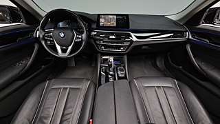 BMW 5-SERIES G30 2019