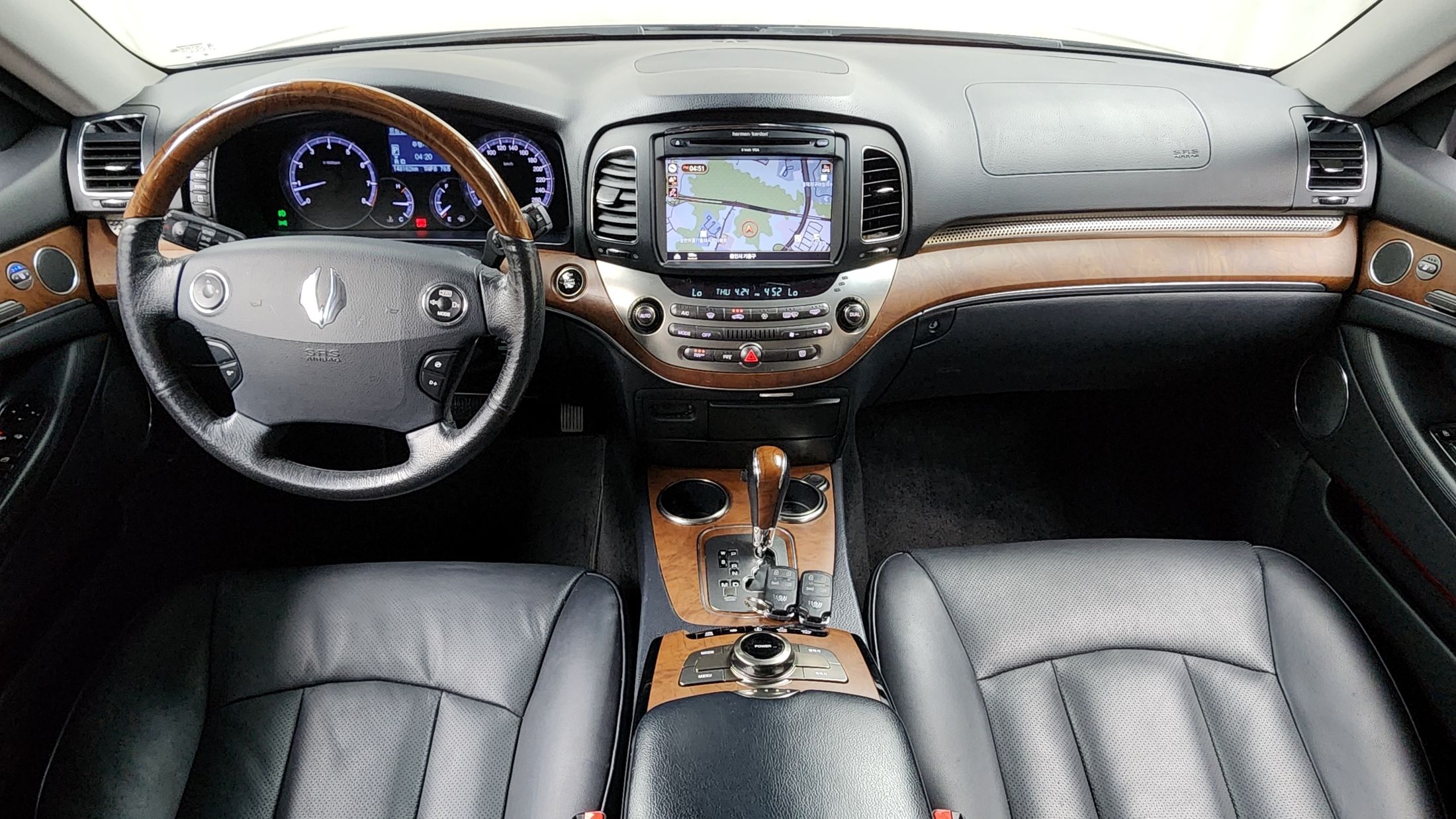 SSANGYONG CHAIRMAN W 2015