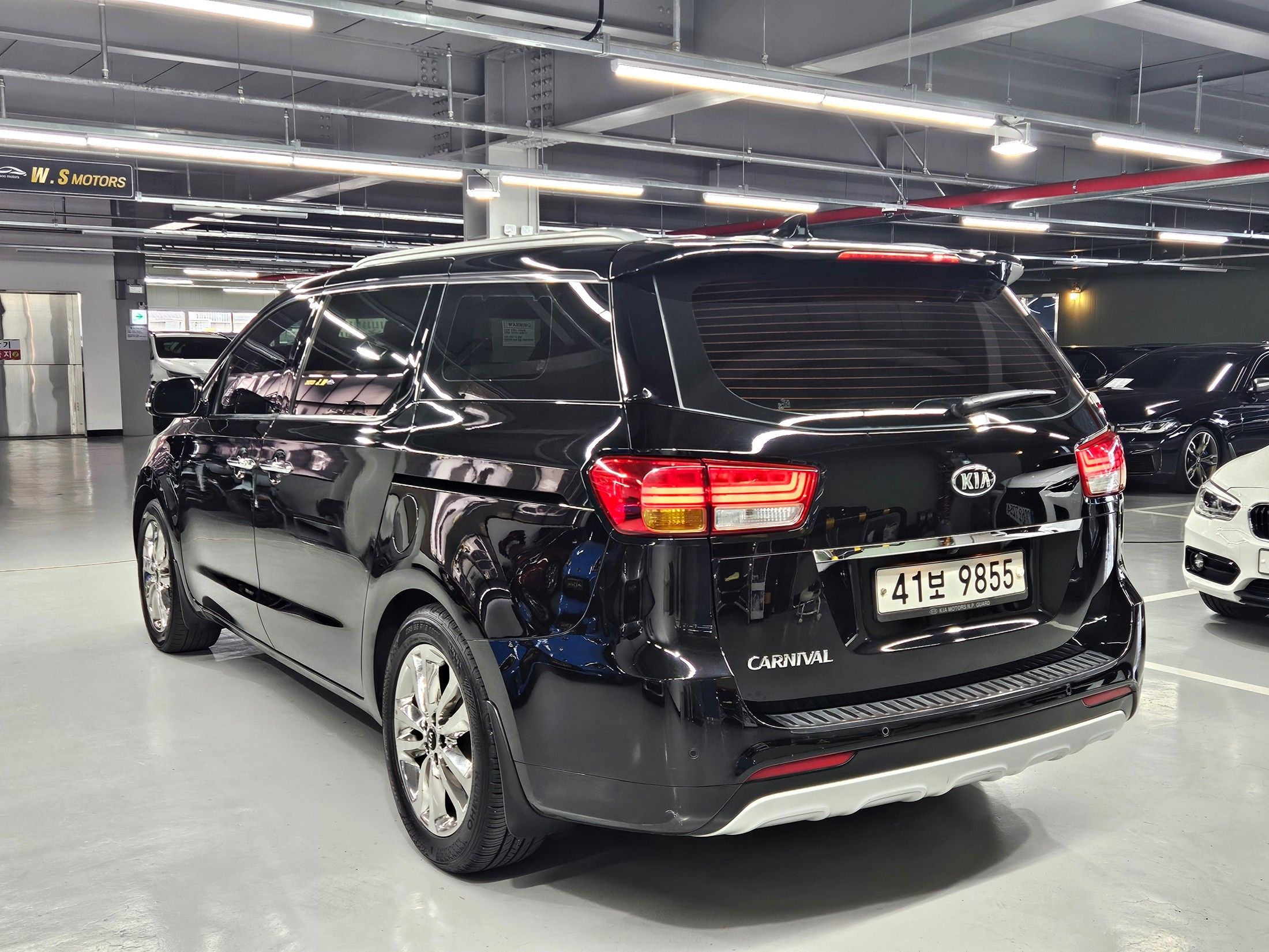 KIA CARNIVAL 2014