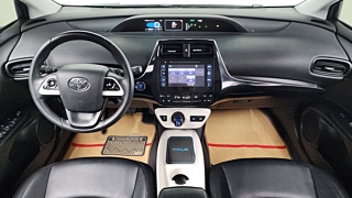 TOYOTA PRIUS 2016