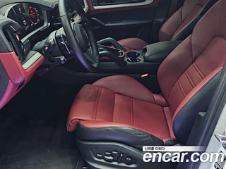 PORSCHE CAYENNE PO536 2024