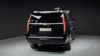 CADILLAC ESCALADE 2018