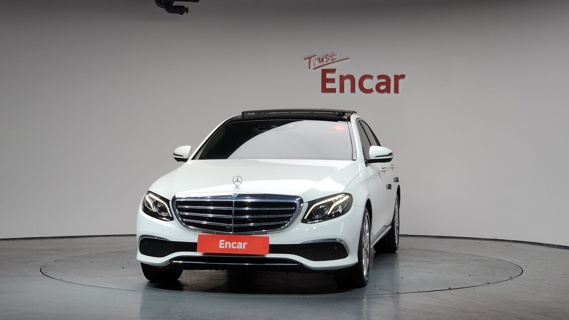 MERCEDES BENZ E-CLASS W213 2019
