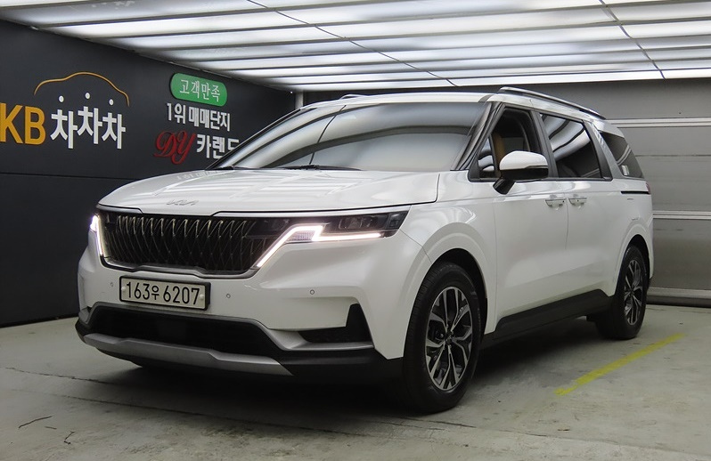 KIA CARNIVAL 2023