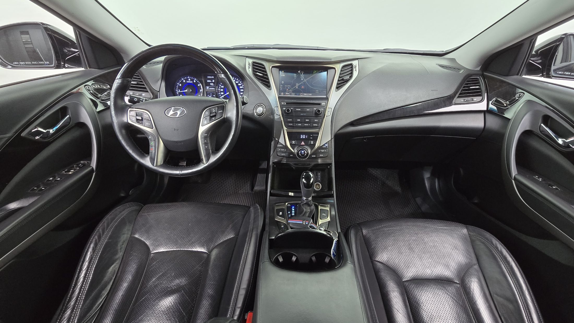 HYUNDAI GRANDEUR HG 2013