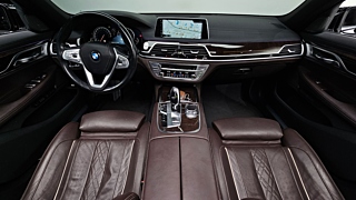 BMW 7-SERIES G11 2016