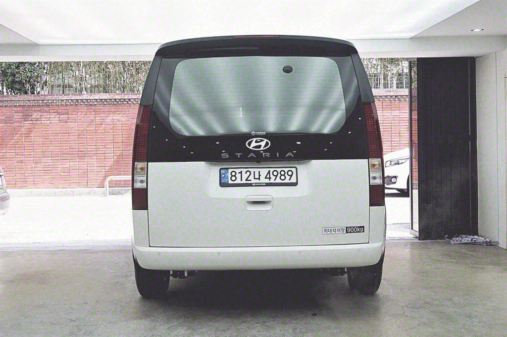 HYUNDAI STARIA