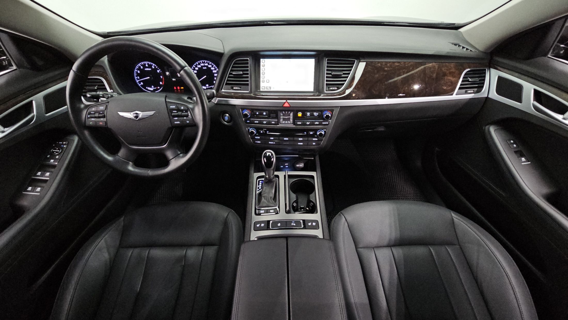 HYUNDAI GENESIS DH 2015