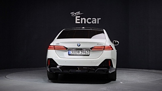 BMW 5-SERIES G60 2024