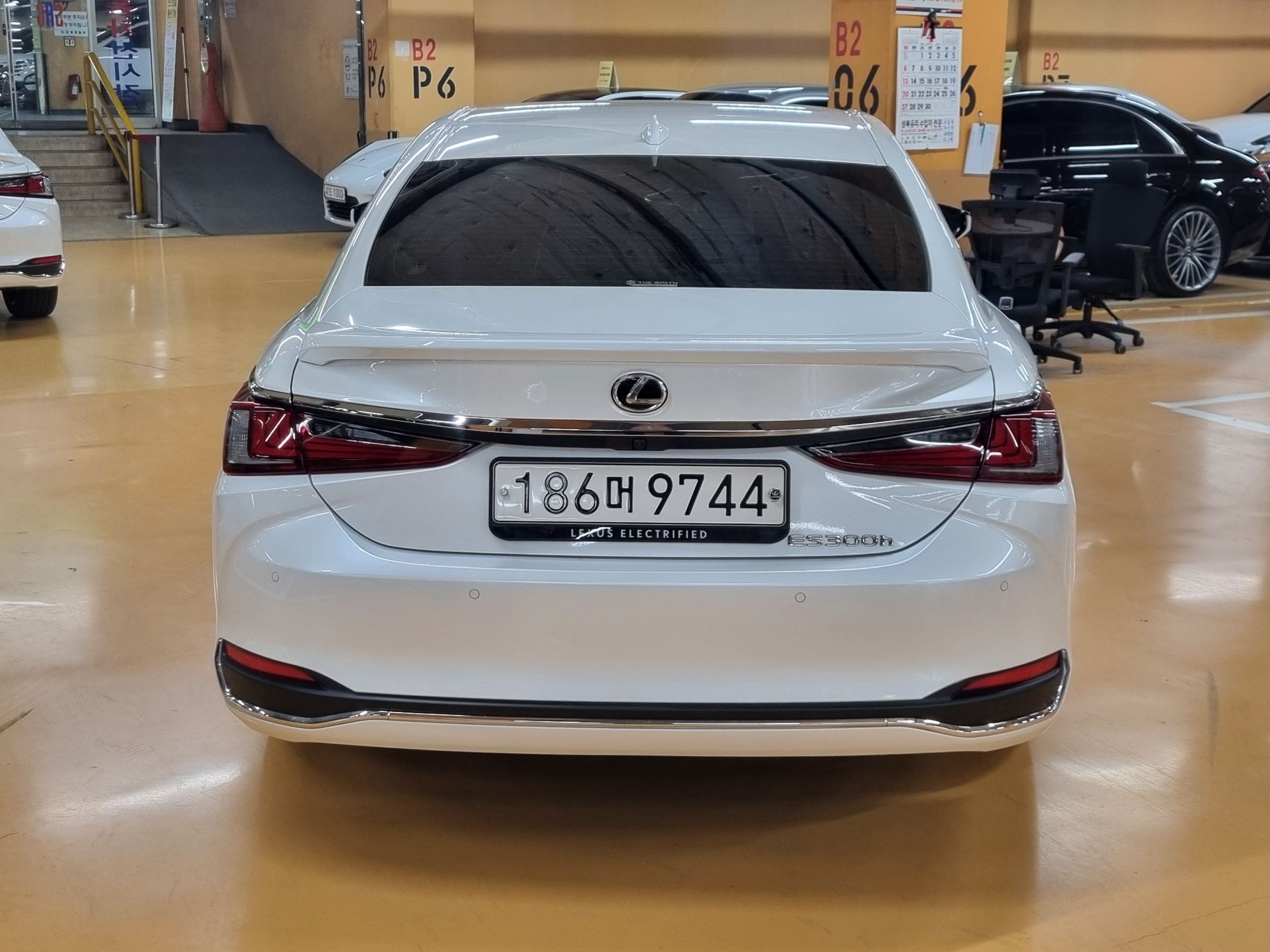 LEXUS ES300H 2024