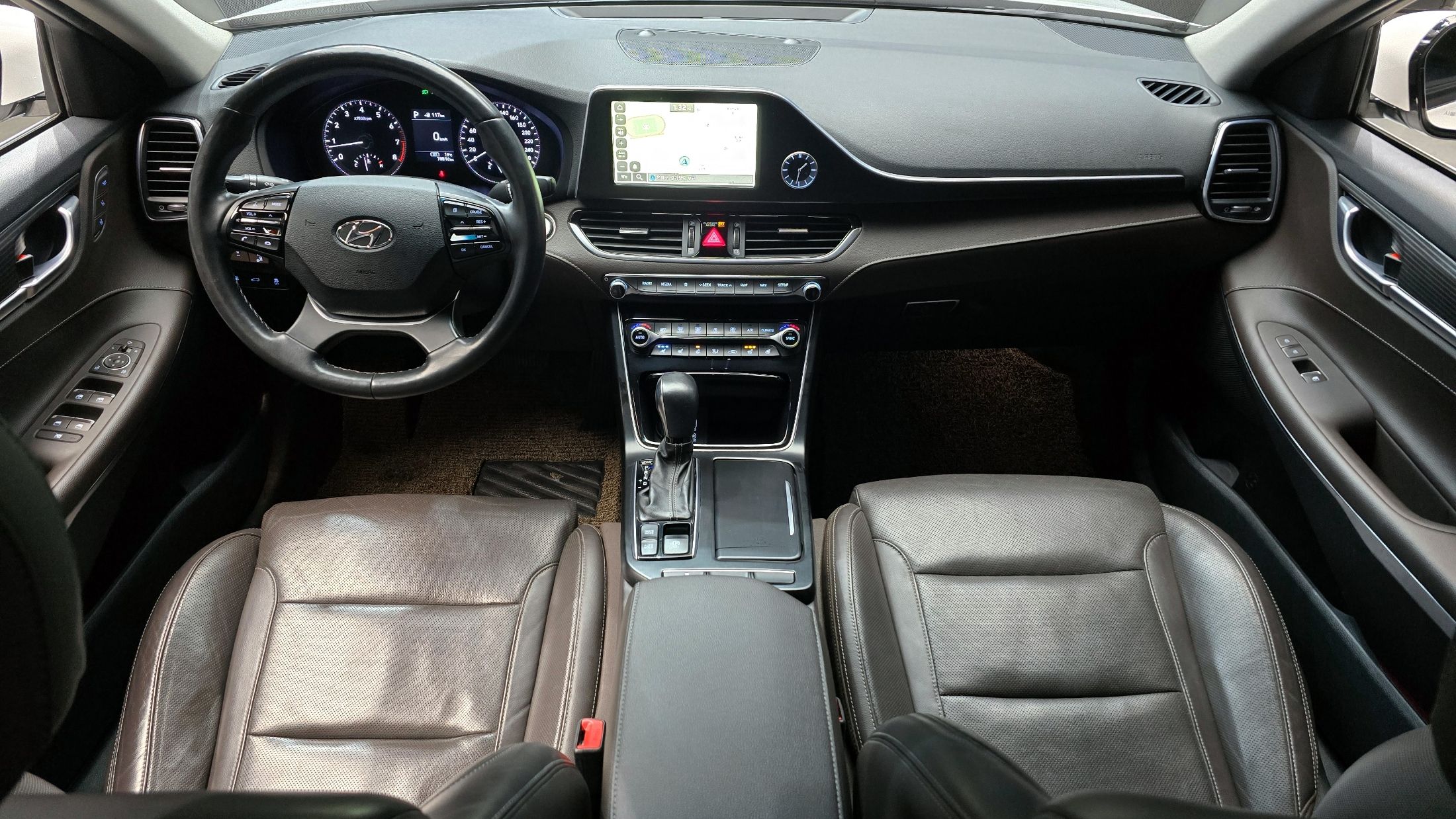 HYUNDAI GRANDEUR IG 2017