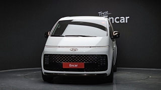 HYUNDAI STARIA 2023