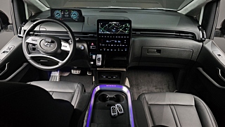 HYUNDAI STARIA 2023