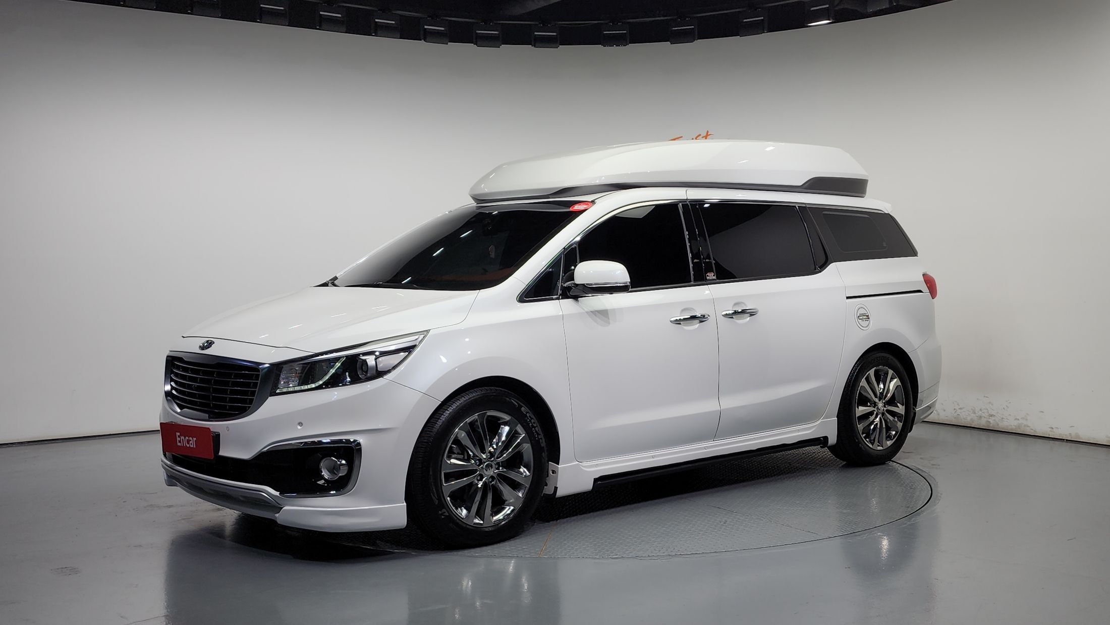 KIA CARNIVAL 2018