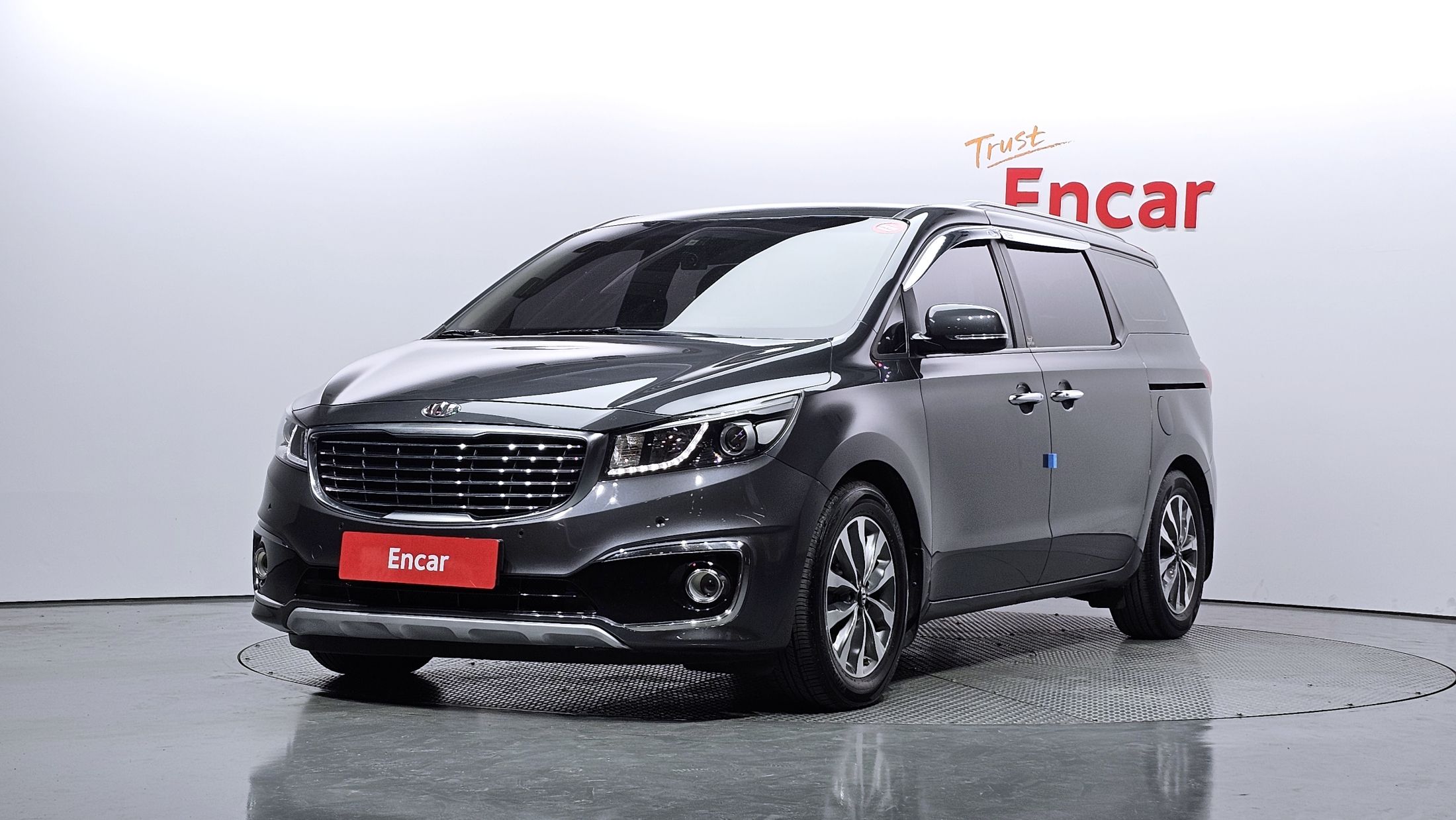 KIA CARNIVAL 2016