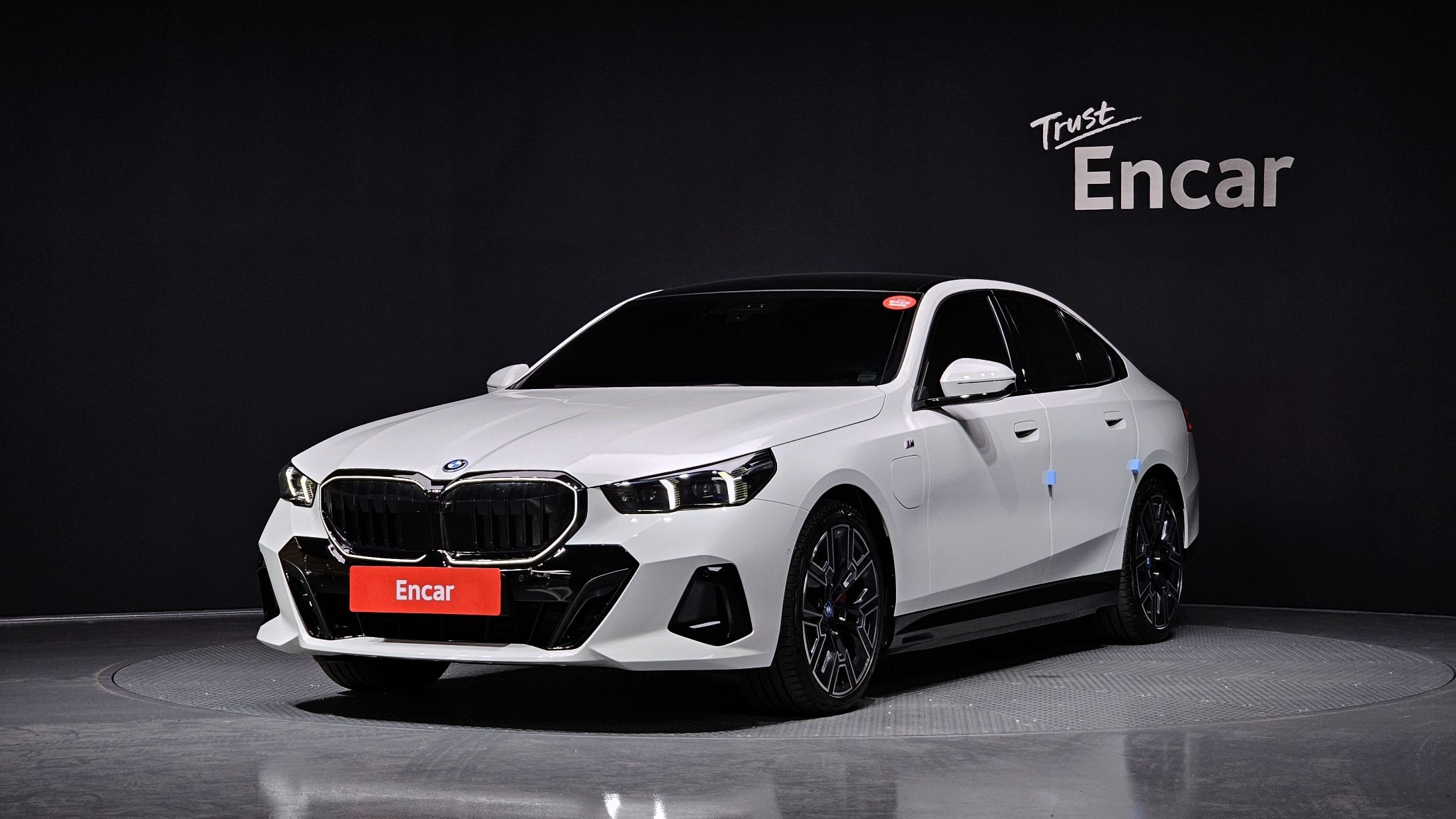 BMW 5-SERIES G60 2024