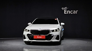 BMW 5-SERIES G60 2024