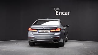 BMW 5-SERIES G30 2018