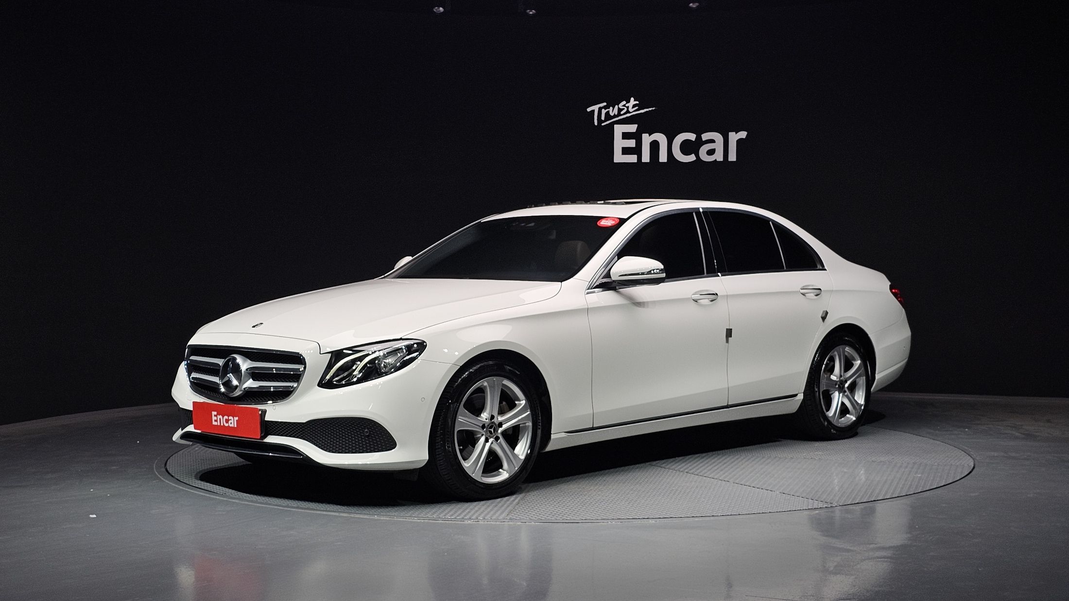 MERCEDES BENZ E-CLASS W213 2018