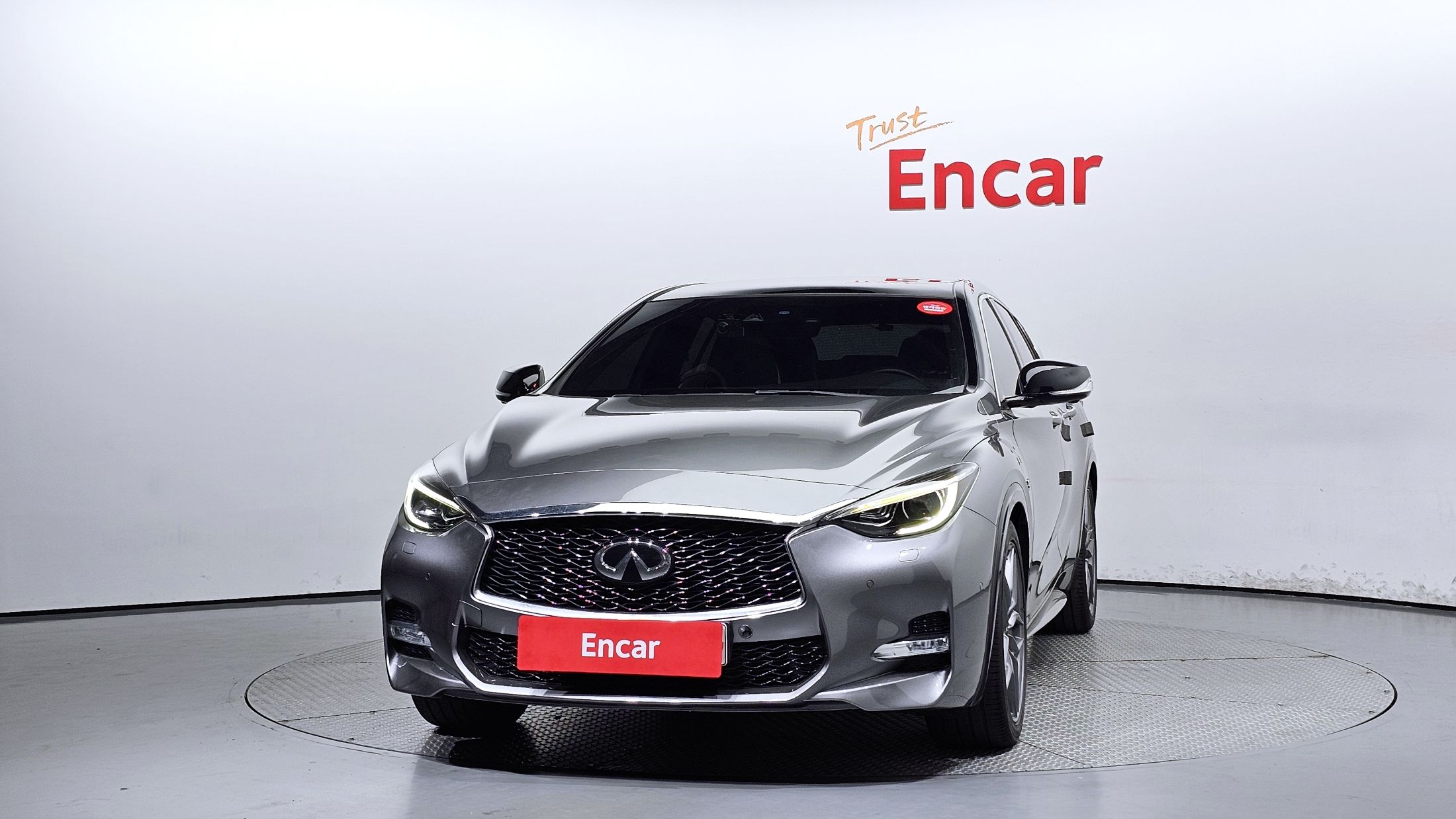INFINITI Q30 2017
