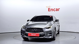 INFINITI Q30 2017