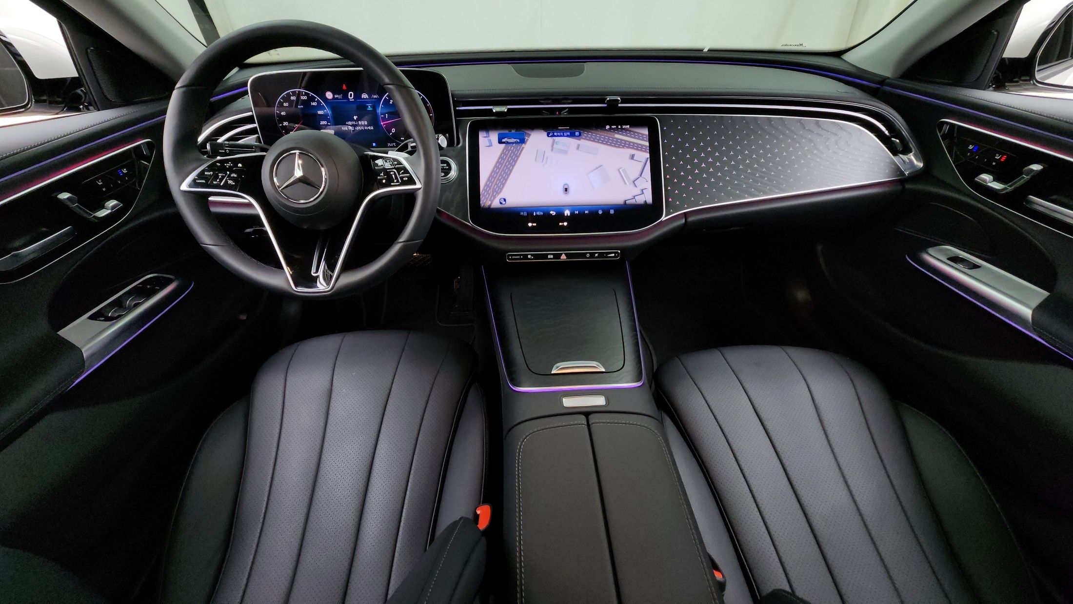 MERCEDES BENZ E-CLASS W214 2024