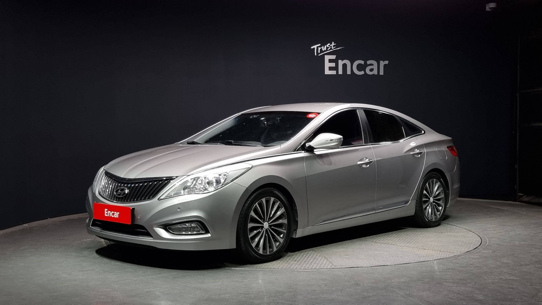 HYUNDAI GRANDEUR HG 2013